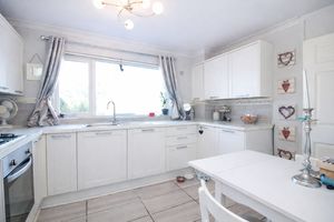 Kitchen- click for photo gallery